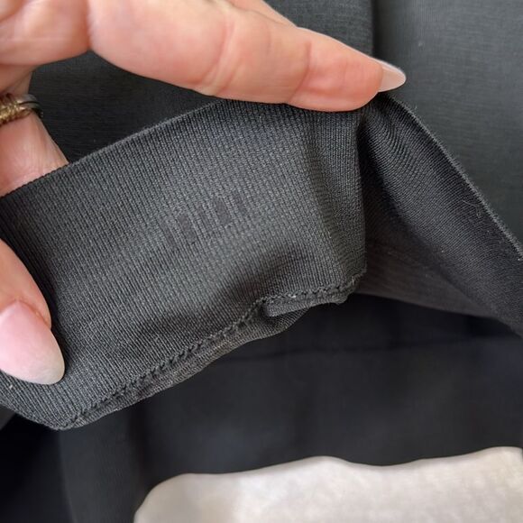 Lululemon Swiftly Breathe Relaxed Fit Short Sleeve Shirt Black 12 - Picture 3 of 3